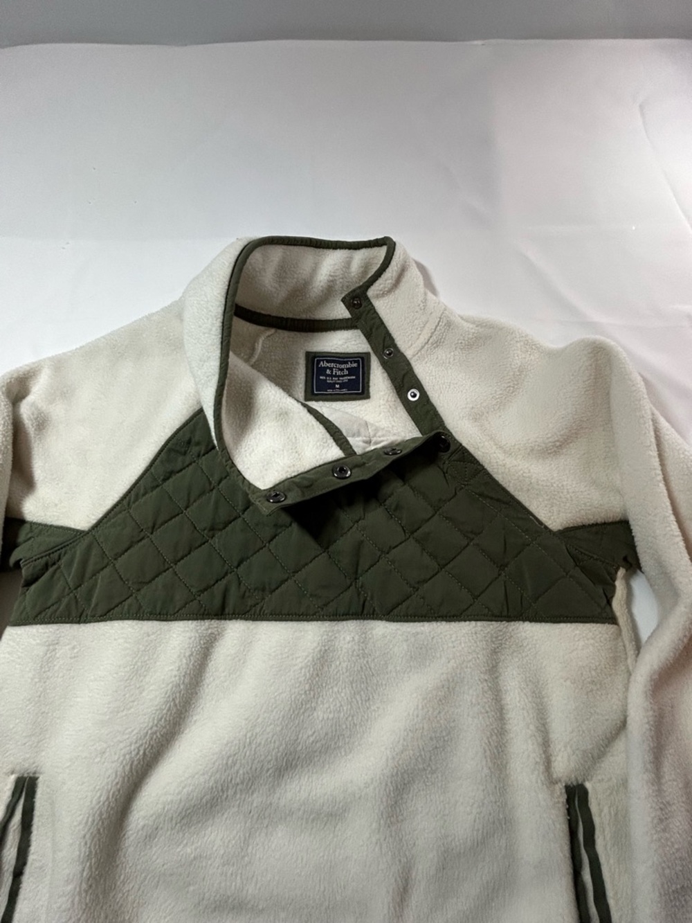 Abercrombie & Fitch Cream Sherpa Fleece with Olive Trim - Picture 3 of 15
